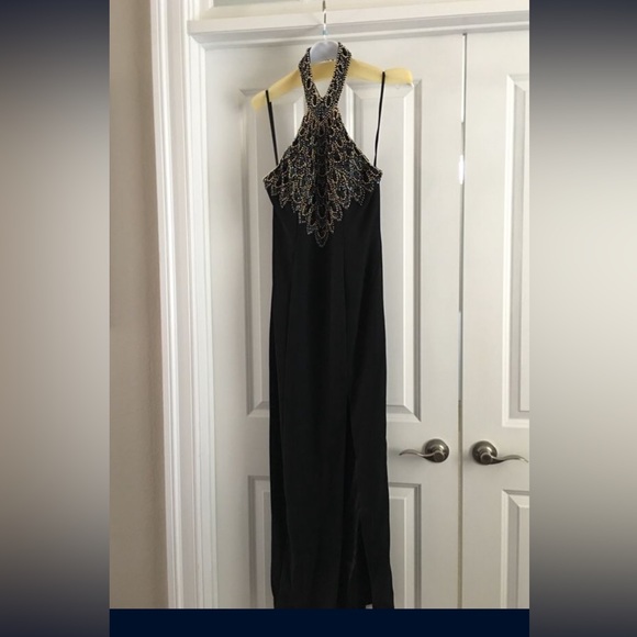 Stunning K Lily Black velvet long formal gown w/beaded halter neck - Picture 1 of 5